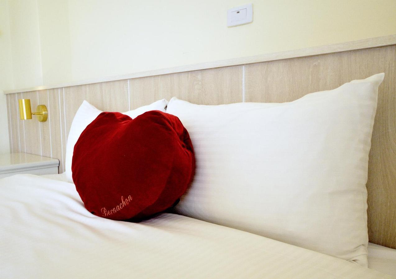 Moon Villa B&B Taitung Bagian luar foto