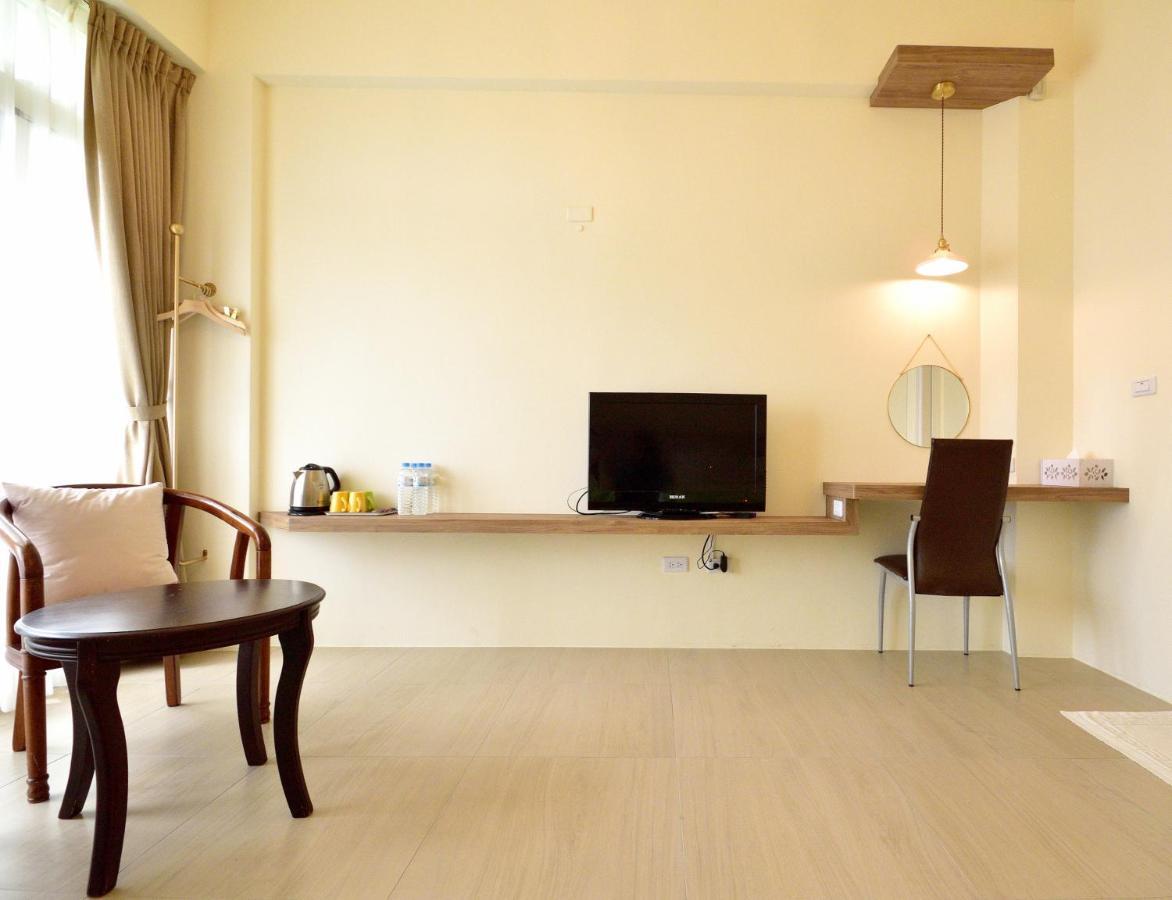Moon Villa B&B Taitung Bagian luar foto