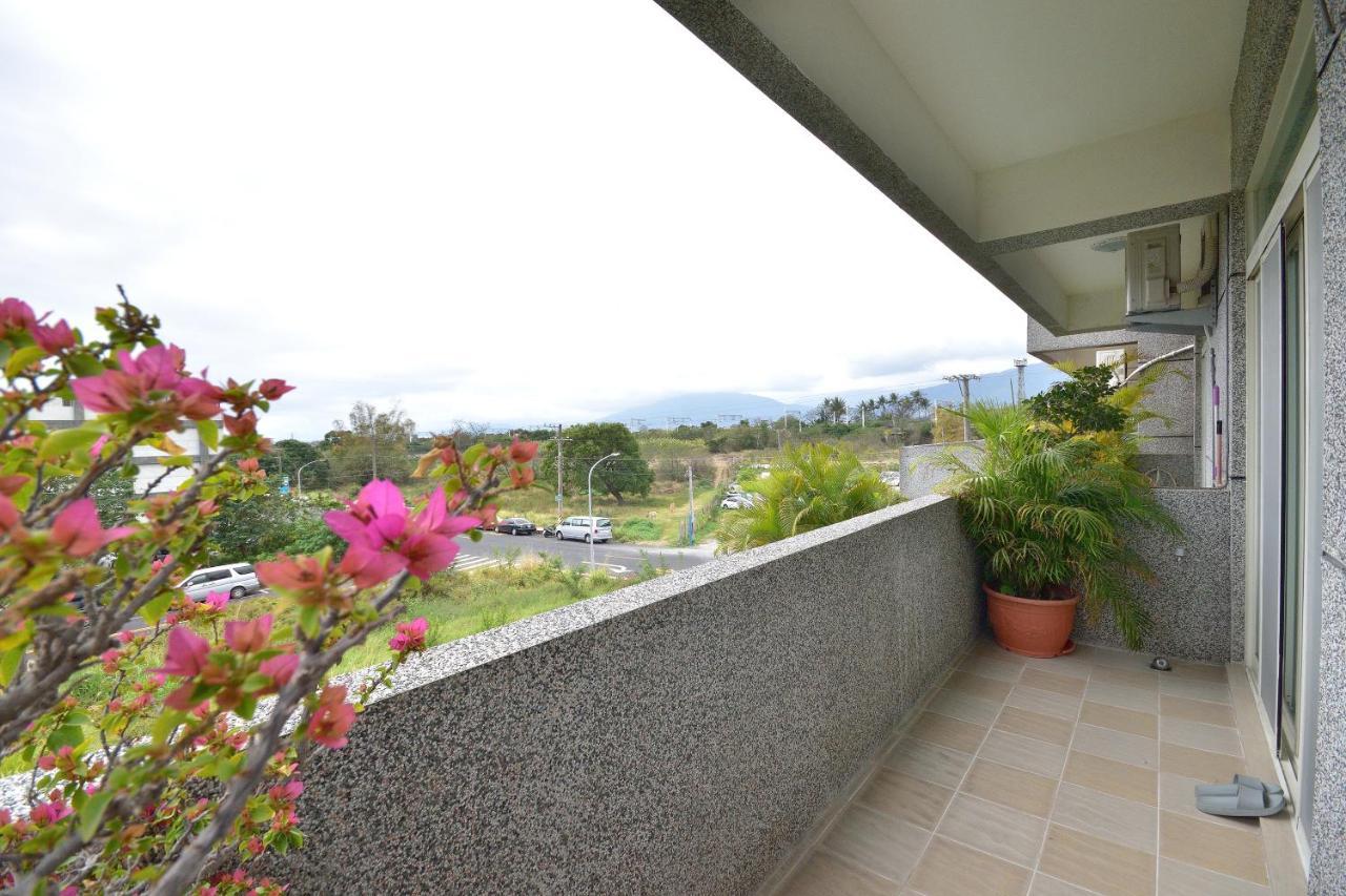 Moon Villa B&B Taitung Bagian luar foto