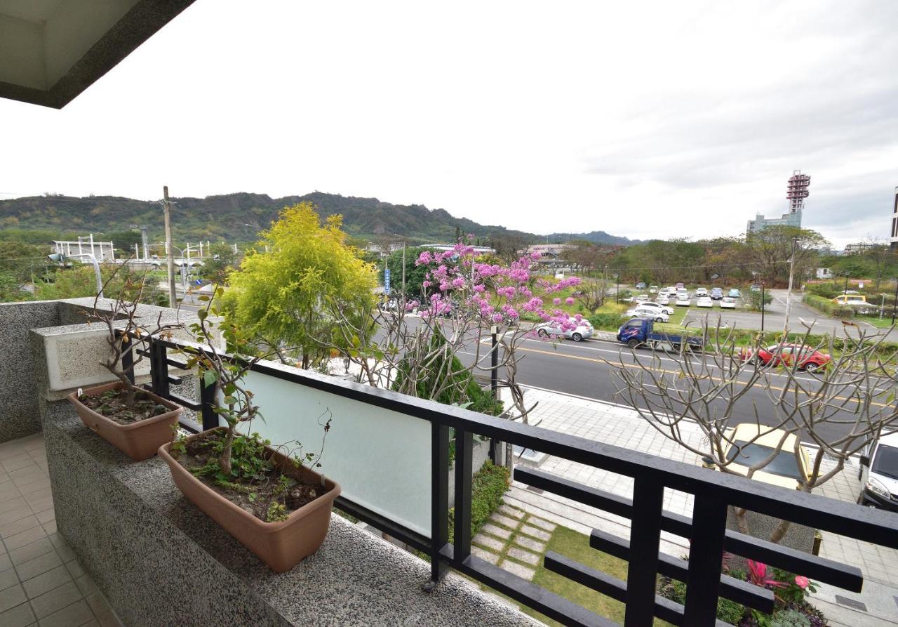 Moon Villa B&B Taitung Bagian luar foto