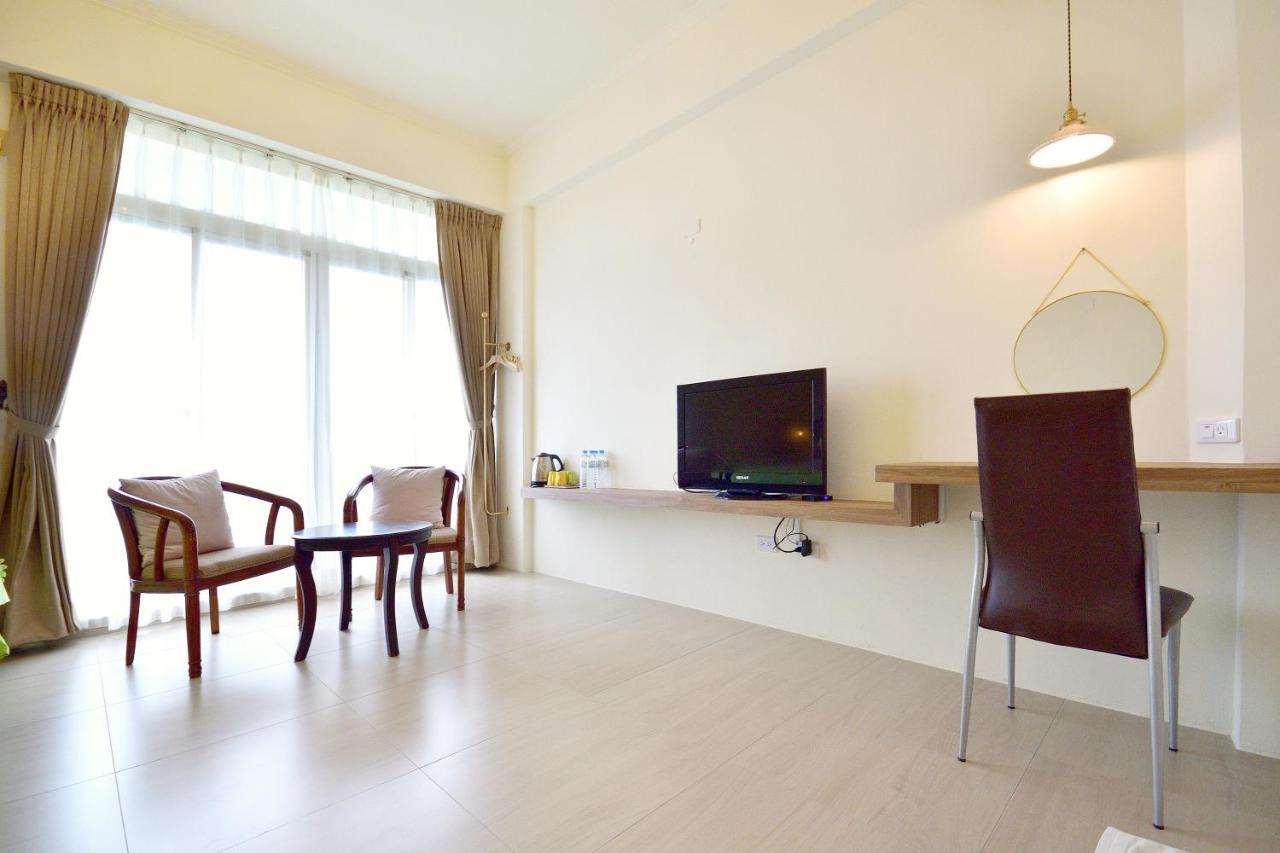 Moon Villa B&B Taitung Bagian luar foto