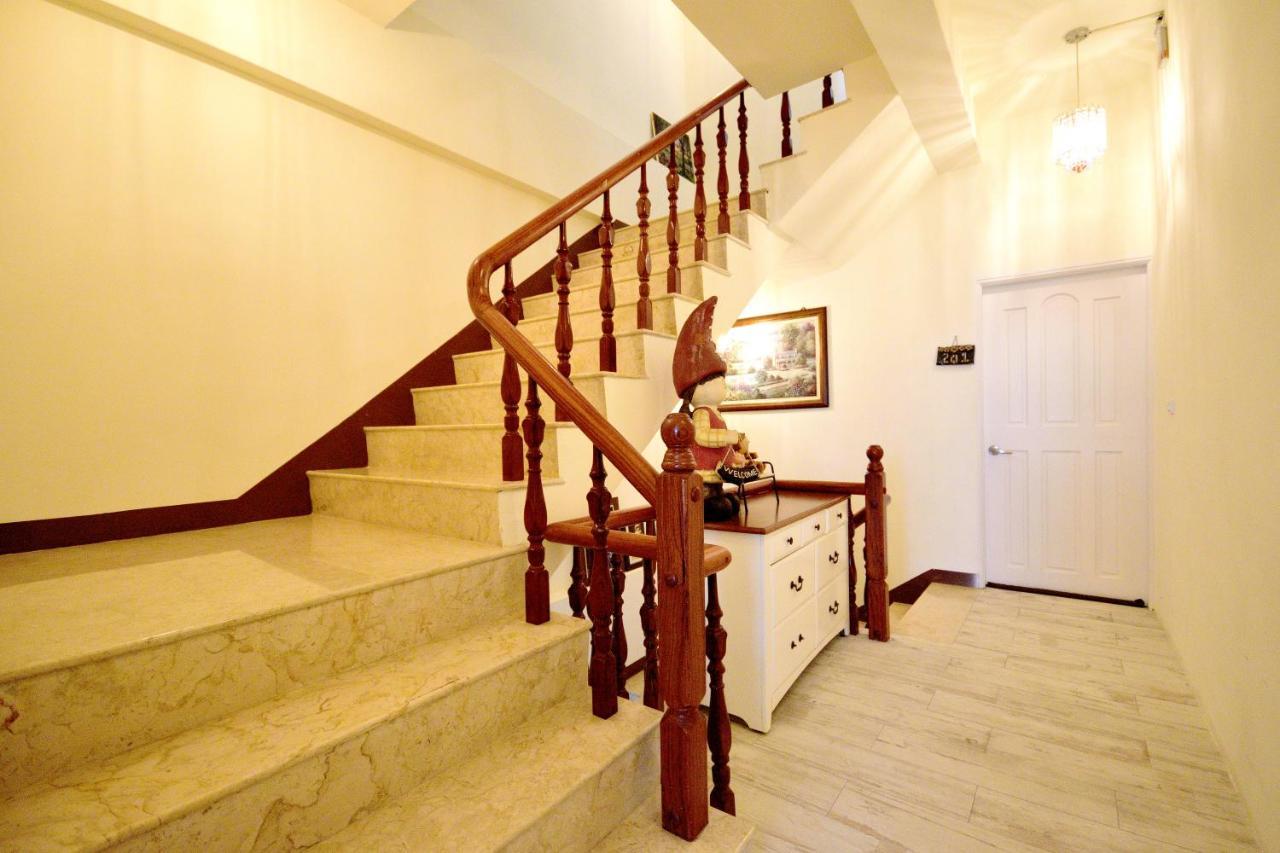 Moon Villa B&B Taitung Bagian luar foto